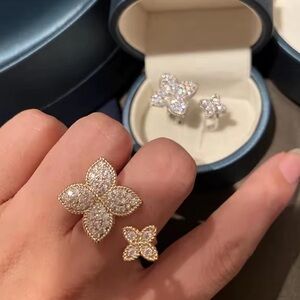 Elegant Gold and Silver Floral Jewelry Set